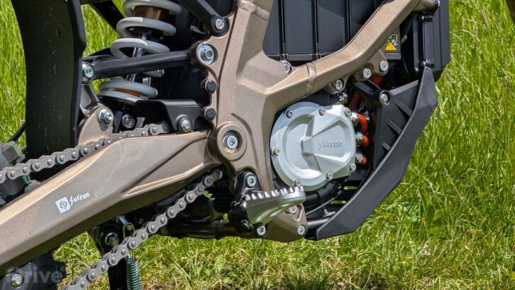 Sur-Ron Ultra Bee 2025