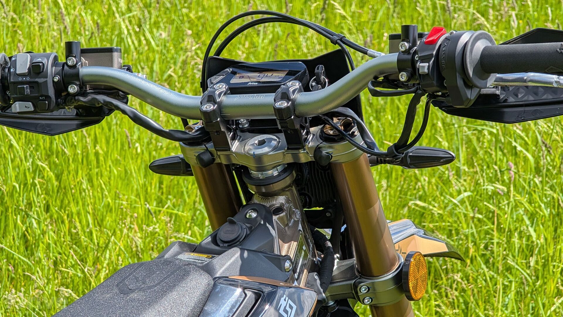 Sur-Ron Ultra Bee 2025