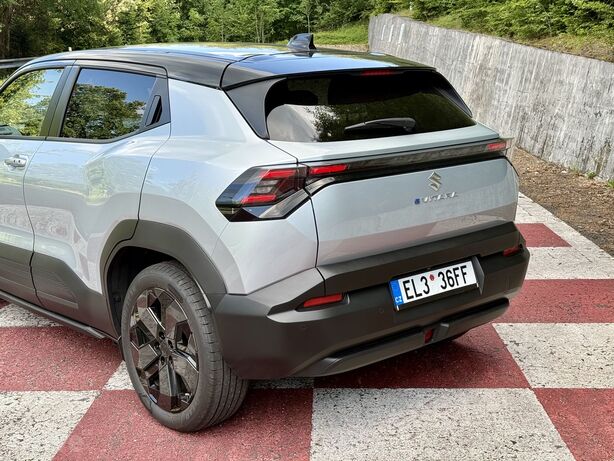 Suzuki e Vitara