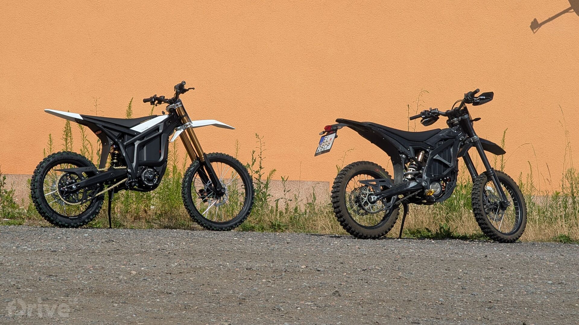 Talaria Komodo a Sur-Ron Ultra Bee