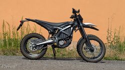 Talaria Komodo a Sur-Ron Ultra Bee