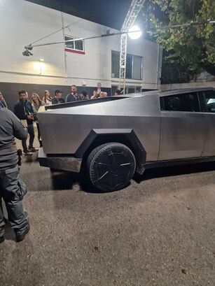 Tesla Cybertruck