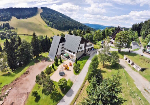 Tesla Destination Charger, Pytloun Wellness Hotel Harrachov