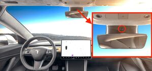 Tesla Model 3 - kamera nad zrcátkem