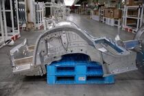 Tesla Model 3 a nový typ odlitku karoserie