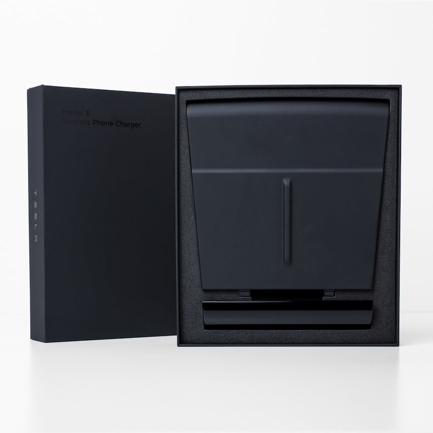 Tesla Model 3 bezdrátová nabíječka telefonu
