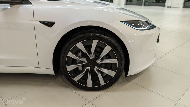 Tesla Model 3 (facelift 2023)