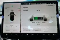 Tesla Model 3 na IONITY