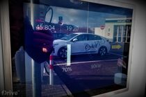 Tesla Model 3 na IONITY