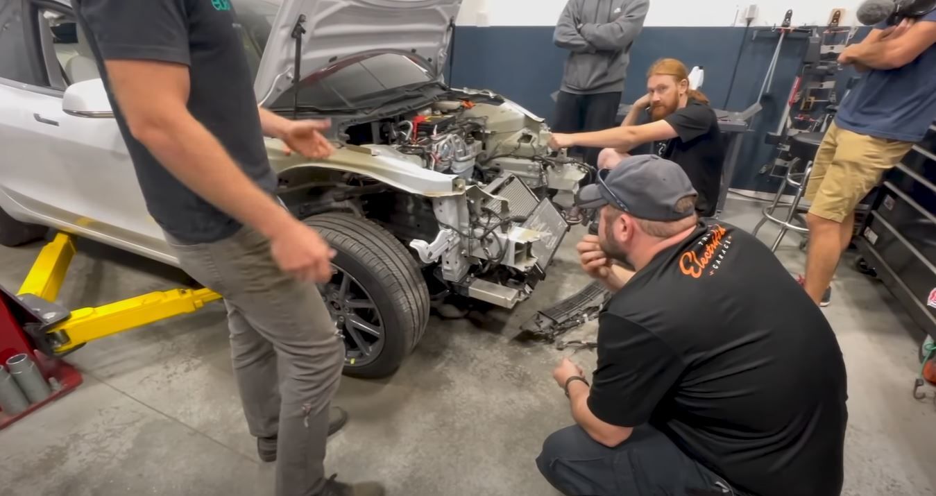 Tesla Model 3_off road