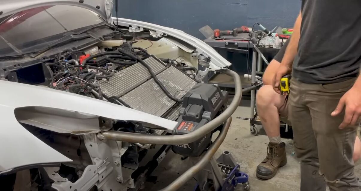 Tesla Model 3_off road