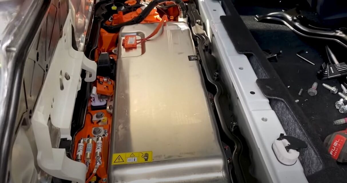 Tesla Model 3_off road