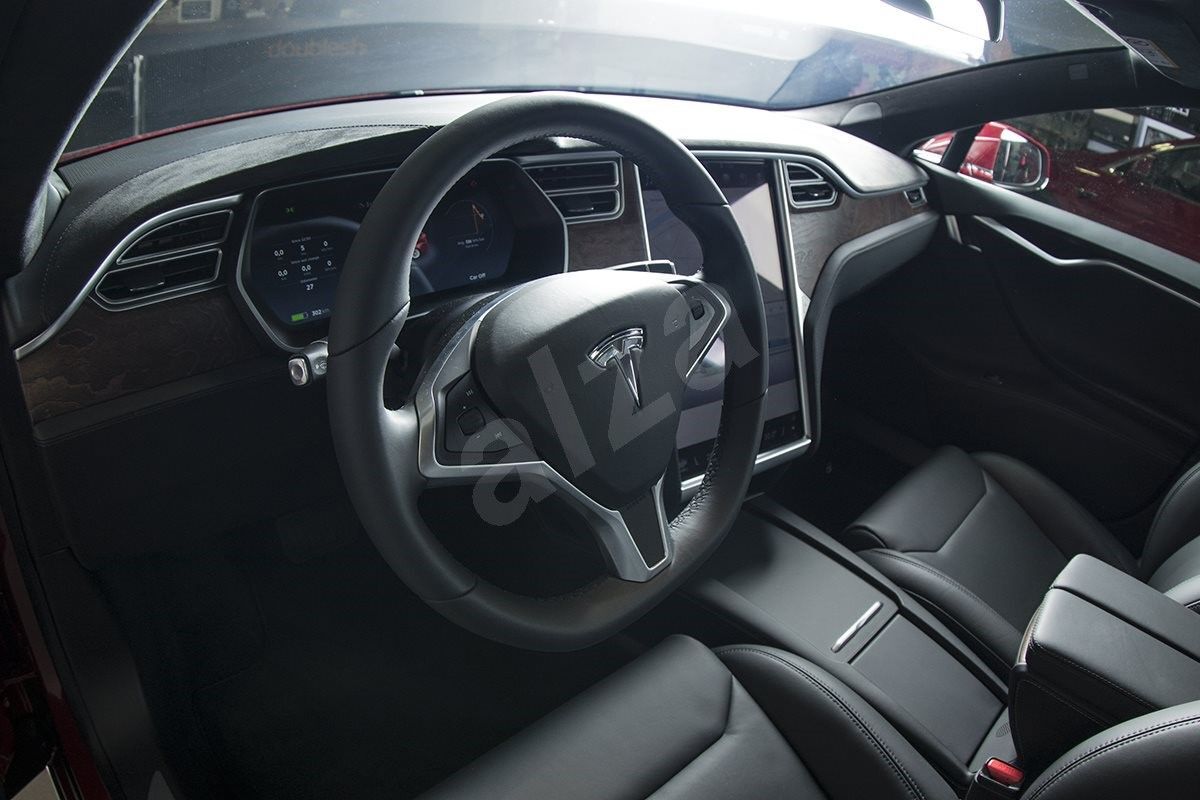 Tesla Model S (2012)