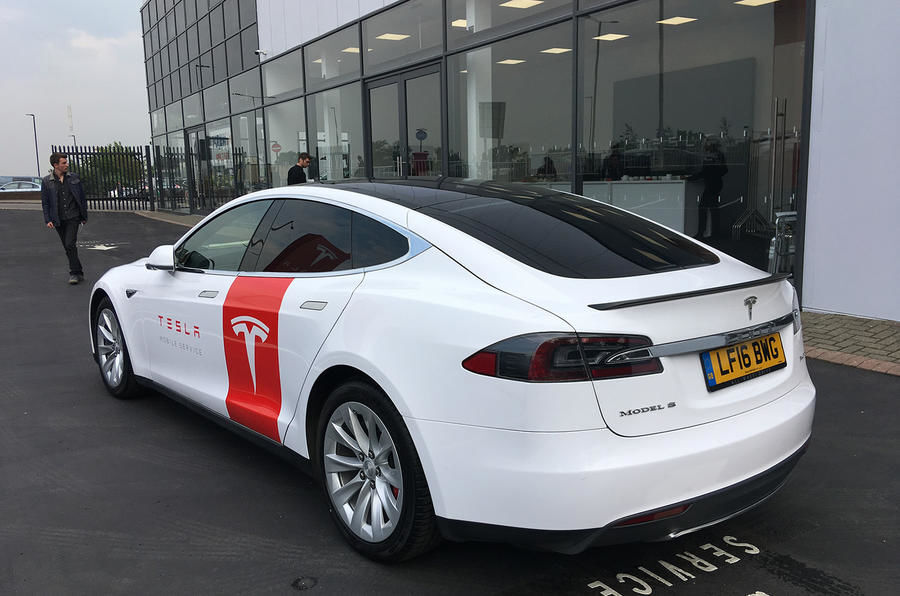 Tesla Model S (2012)