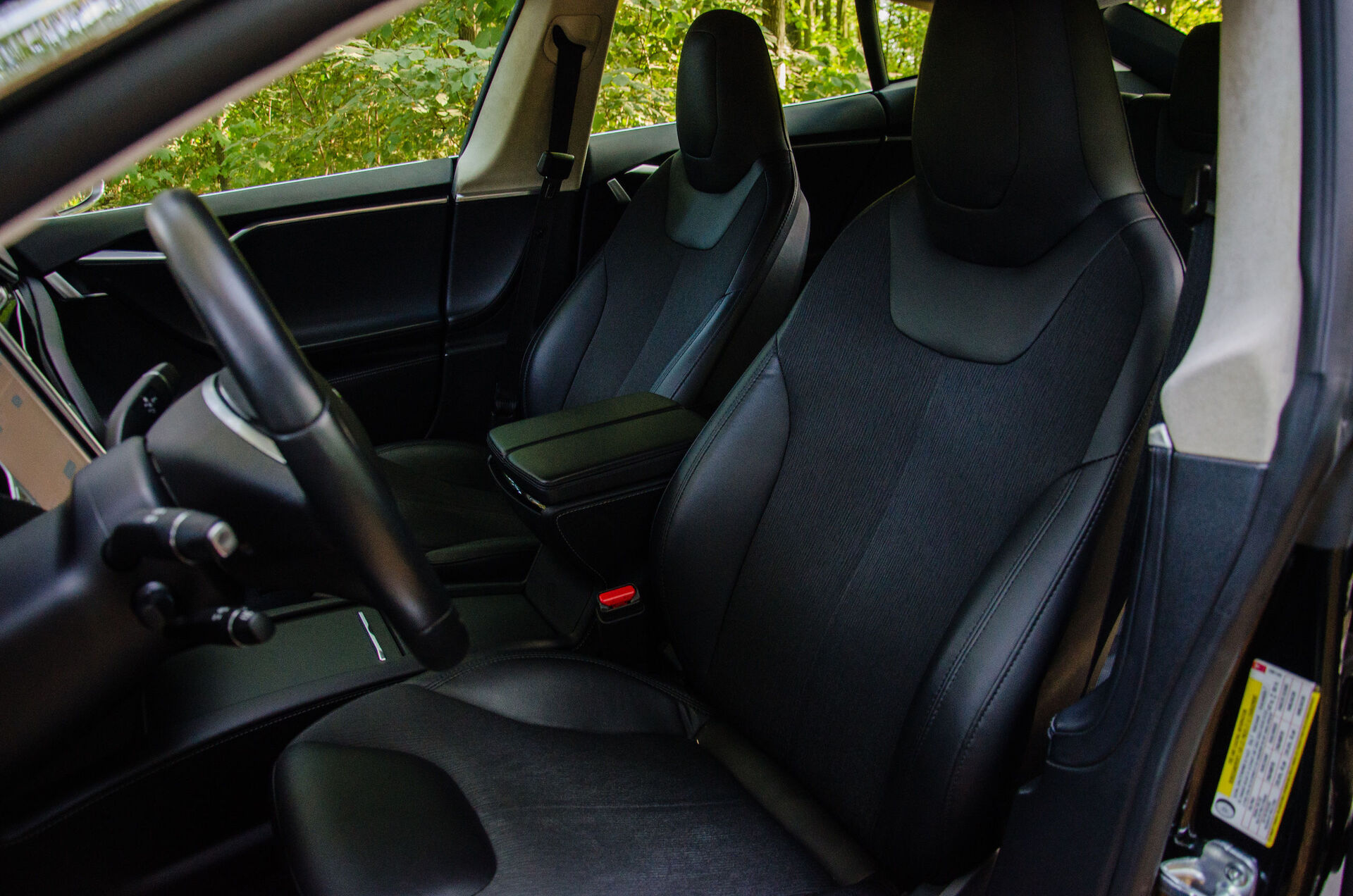 Tesla Model S (2012)