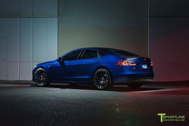 Tesla Model S (2012)