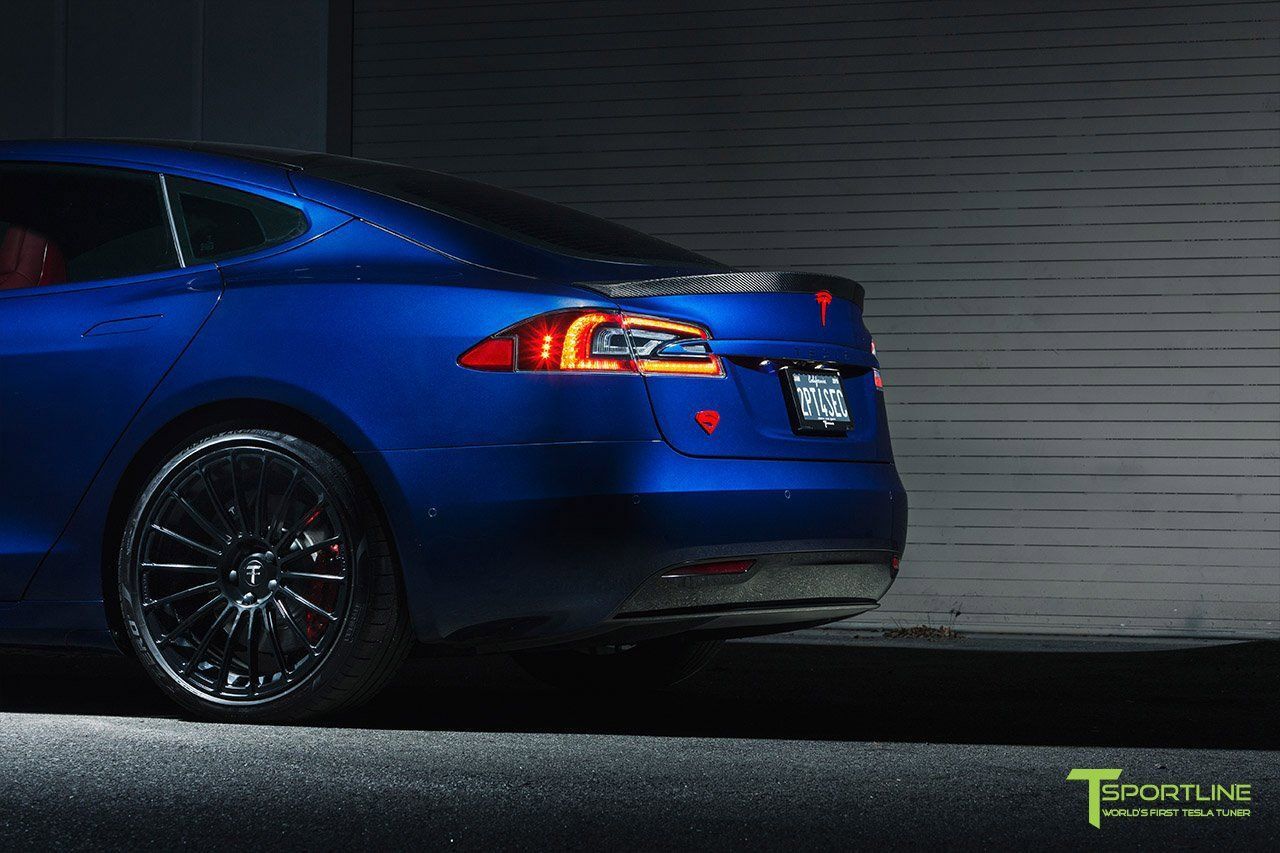 Tesla Model S (2012)