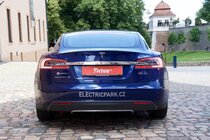 Tesla Model S (2012)