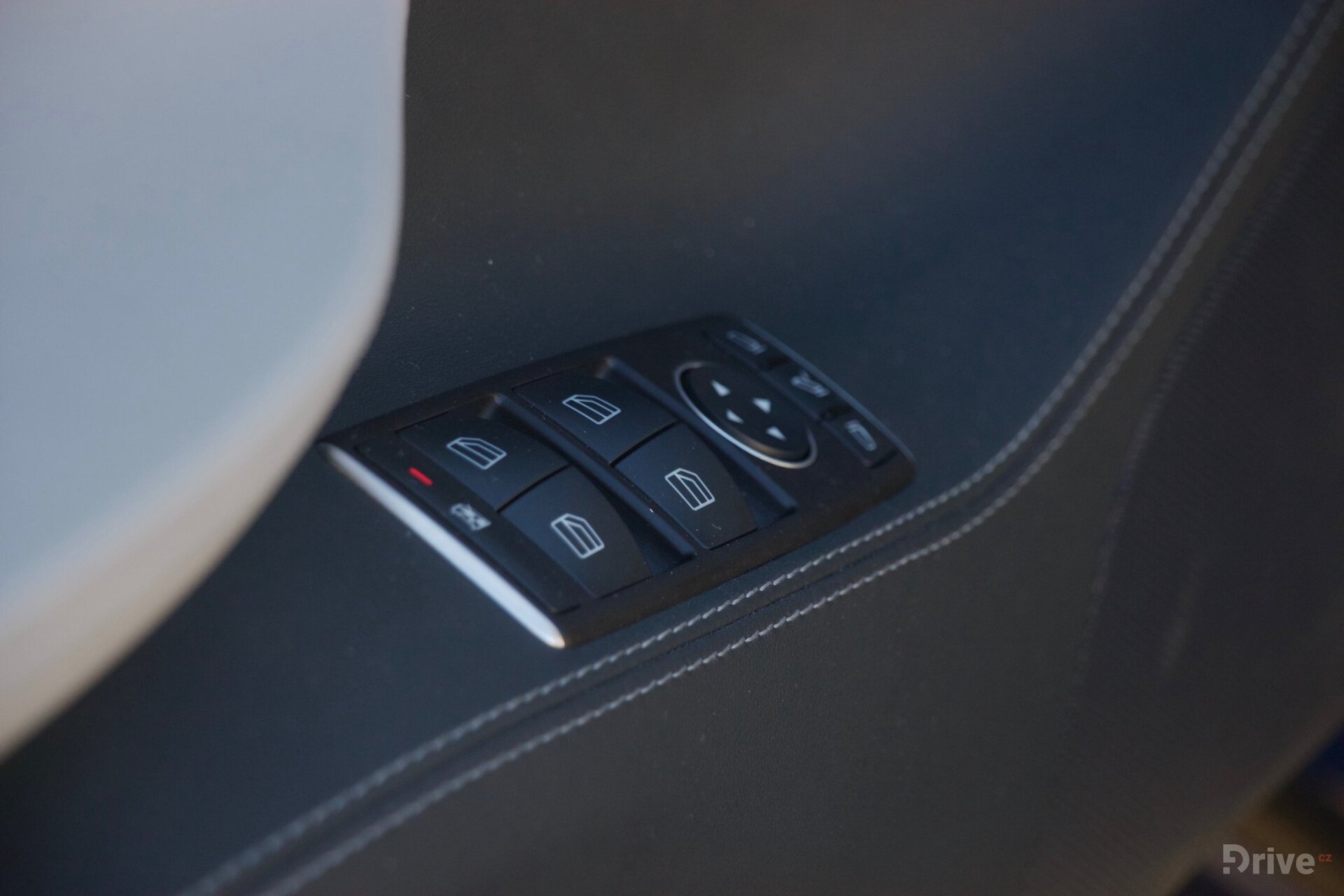 Tesla Model S (2012)