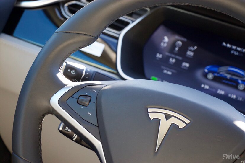 Tesla Model S (2012)