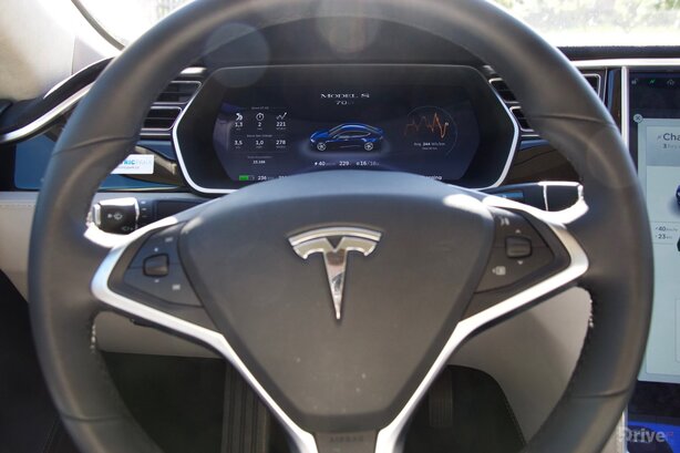 Tesla Model S (2012)