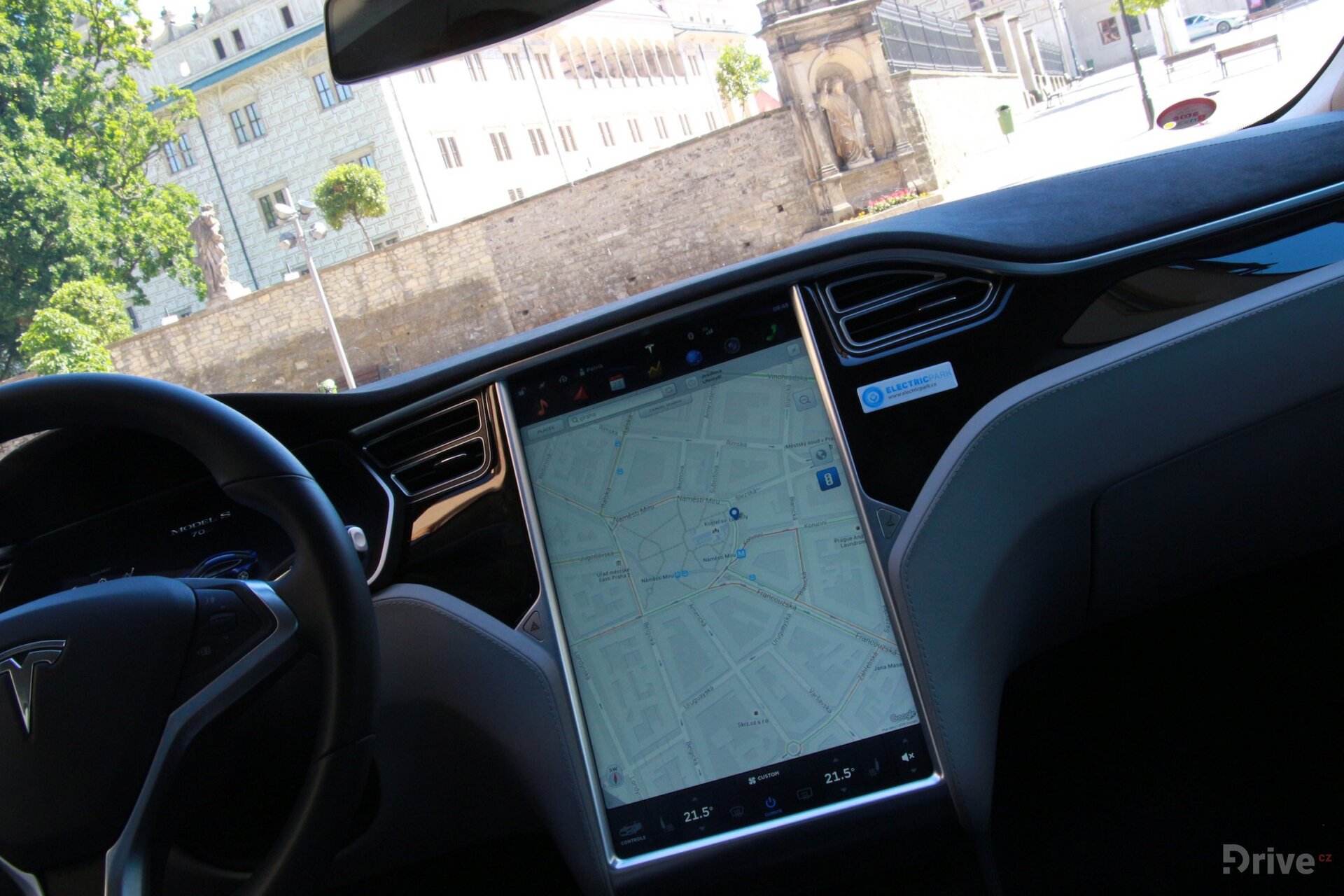 Tesla Model S (2012)