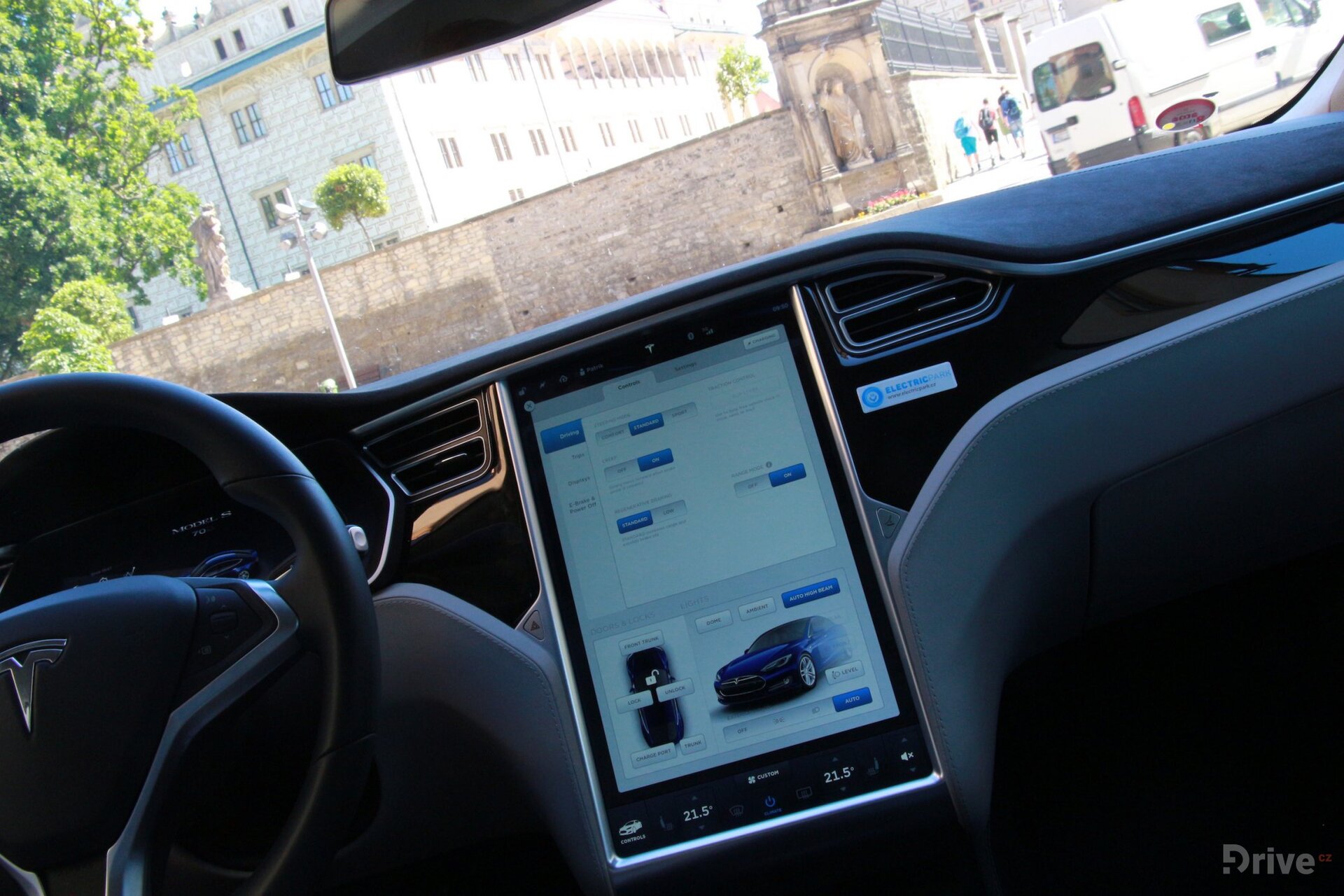 Tesla Model S (2012)