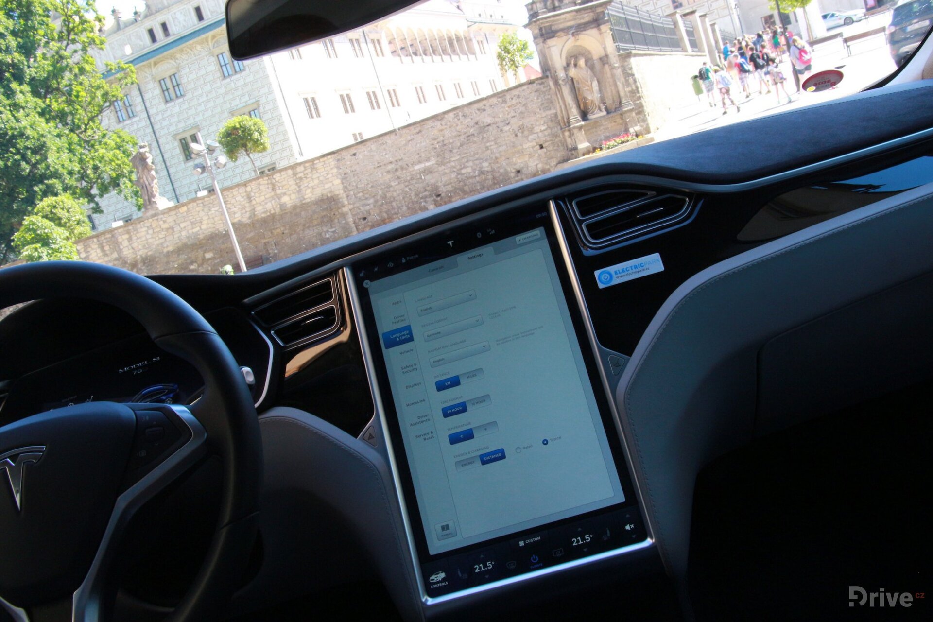 Tesla Model S (2012)