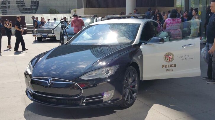 Tesla Model S (2012)
