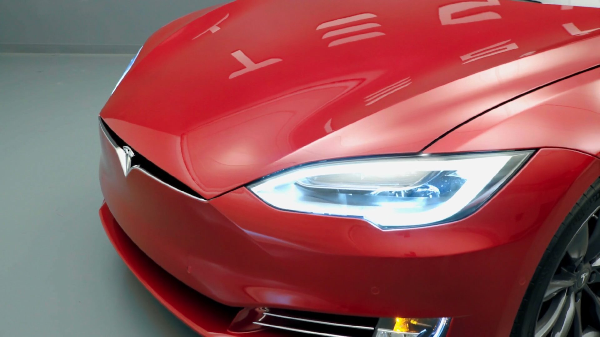 Tesla Model S (2012)