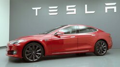 Tesla Model S (2012)