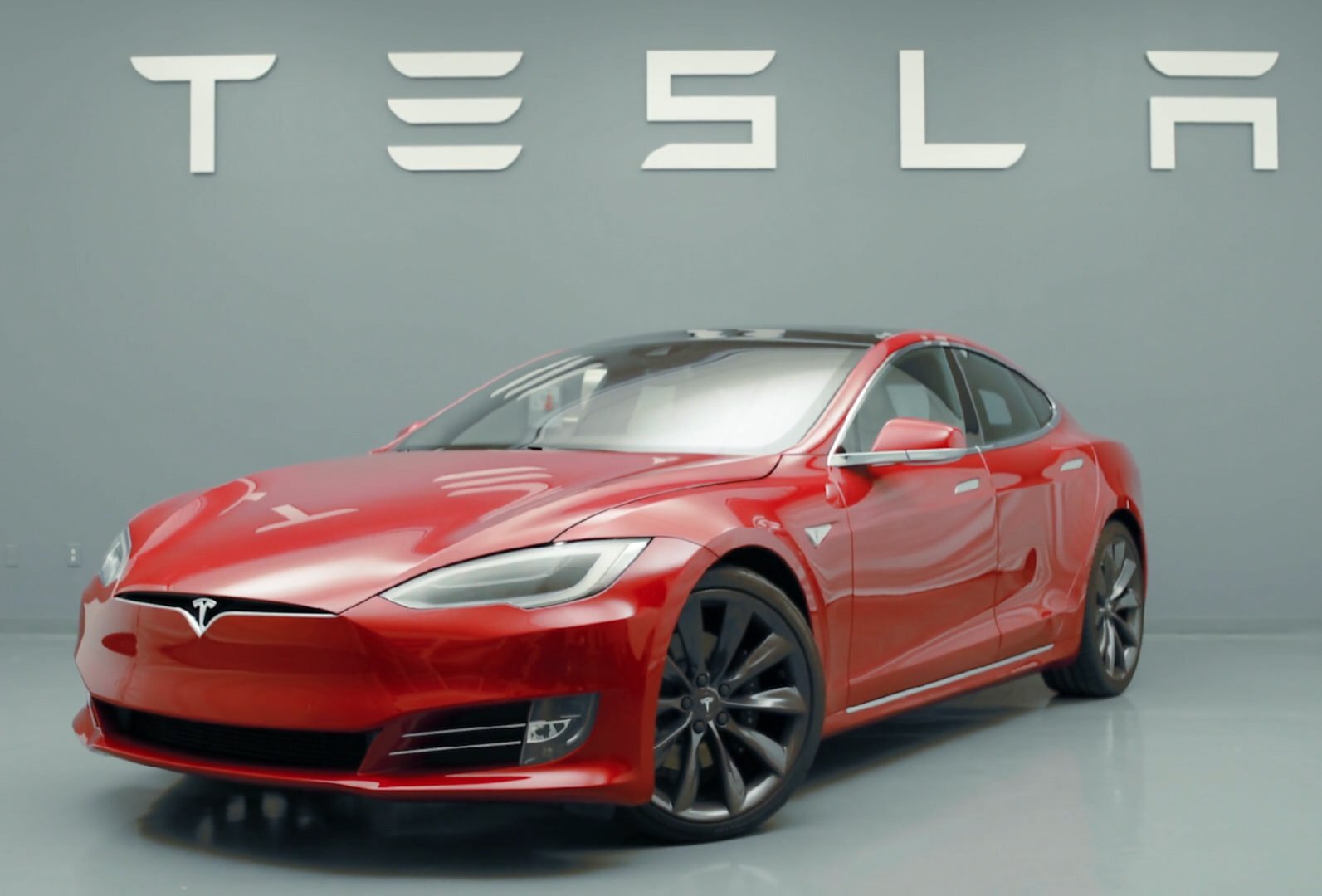 Tesla Model S (2012)