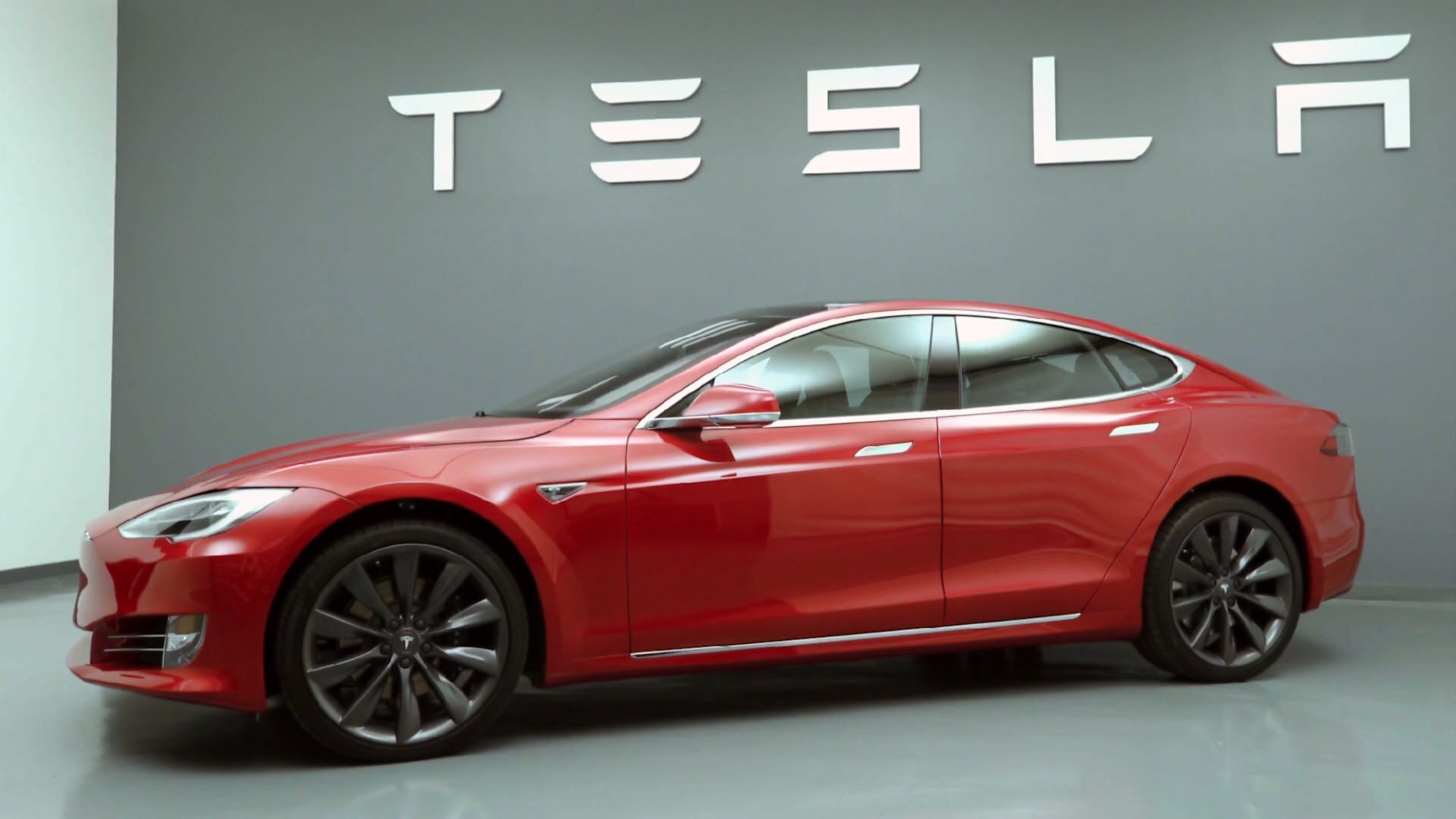 Tesla Model S (2012)
