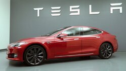 Tesla Model S (2012)