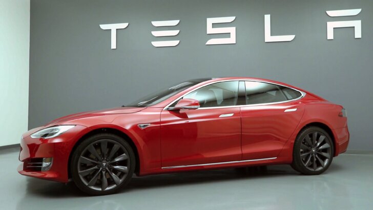 Tesla Model S (2012)