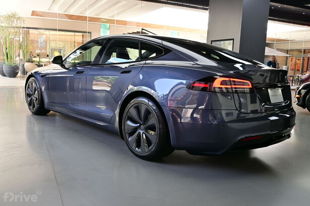 Tesla Model S (2021)