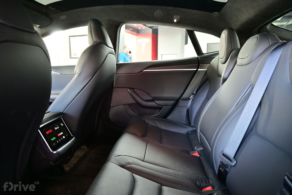 Tesla Model S (2021)