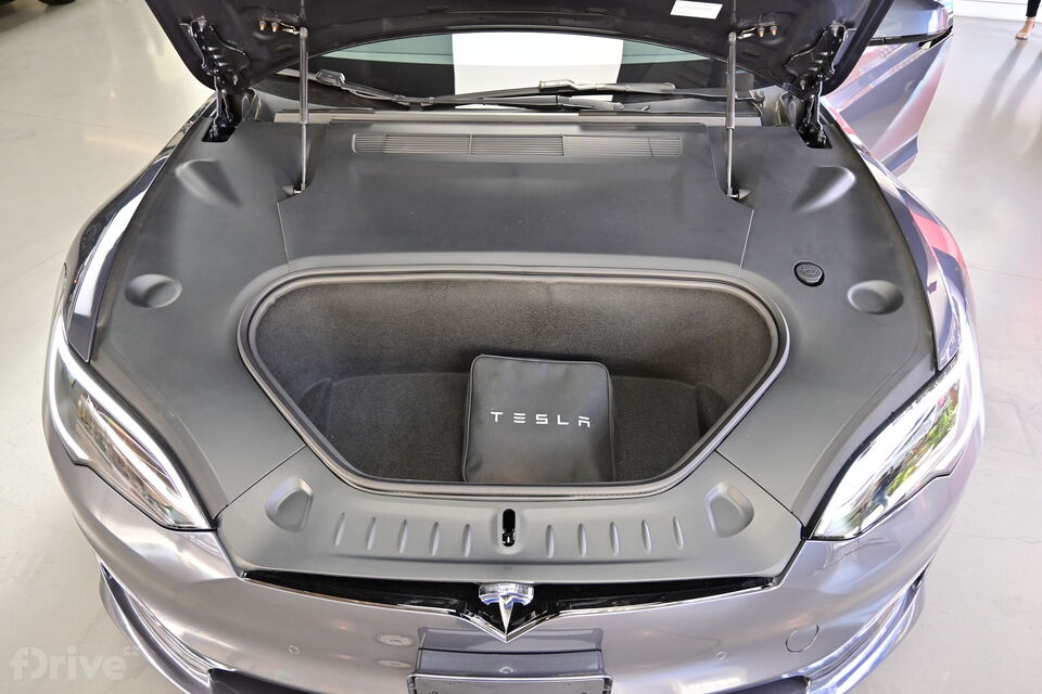 Tesla Model S (2021)