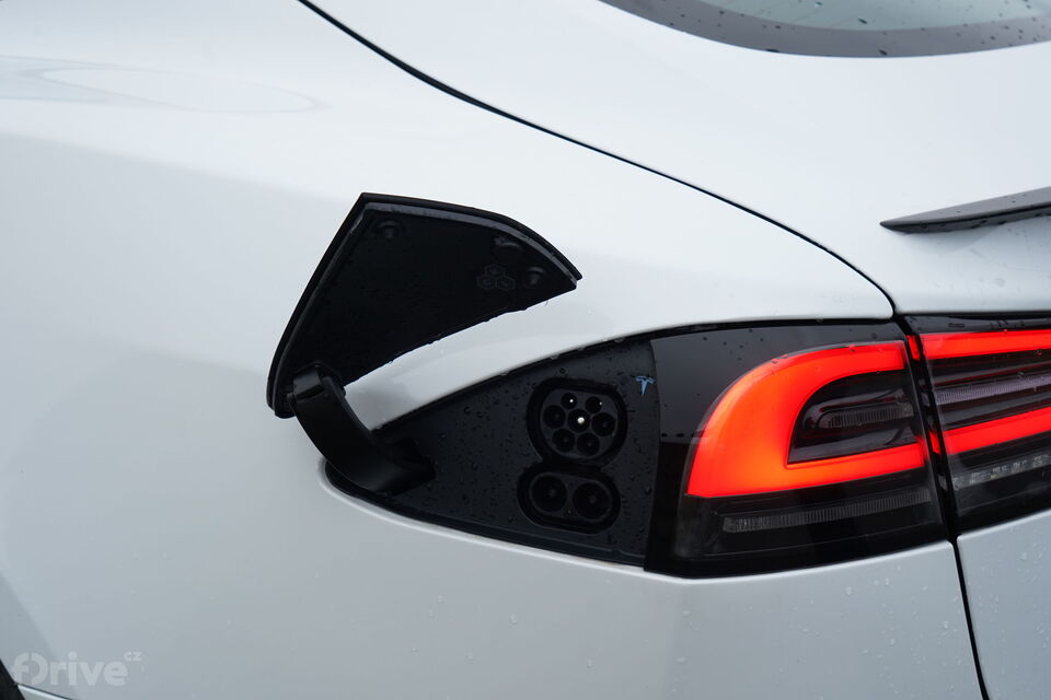 Tesla Model S (2021)