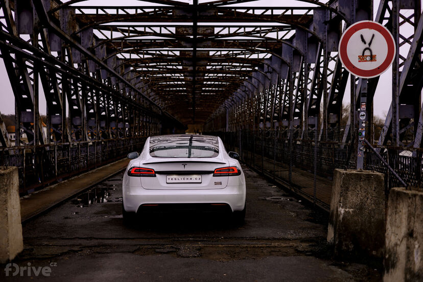 Tesla Model S (2021)