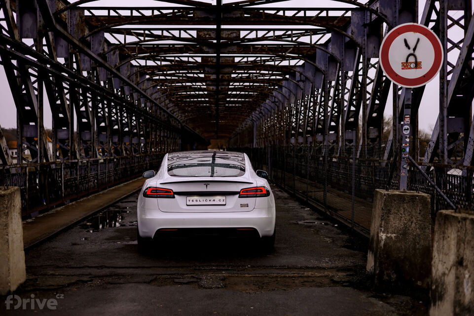 Tesla Model S (2021)