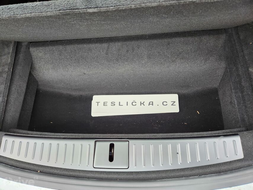 Tesla Model S (2021)