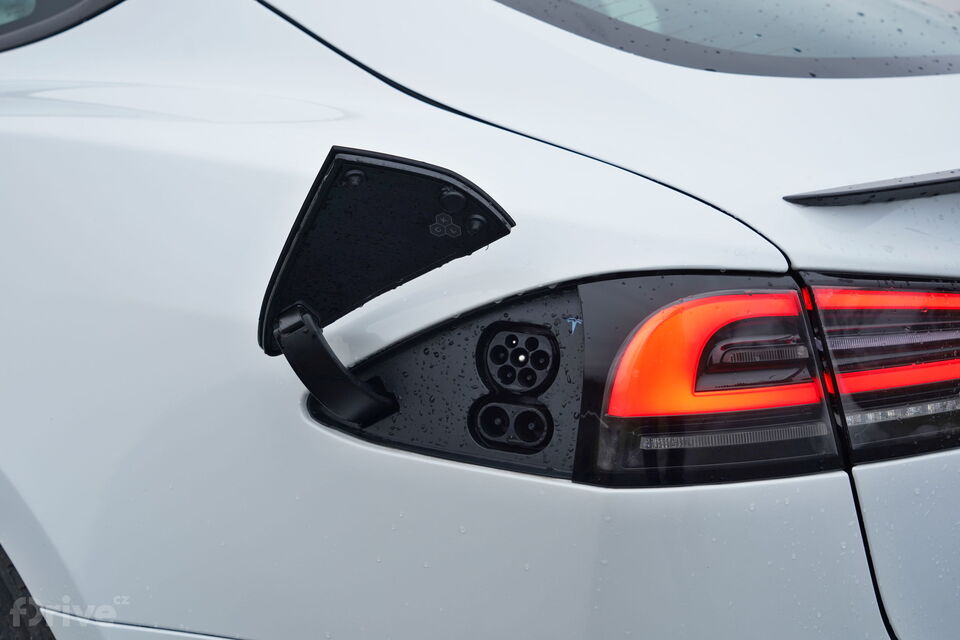 Tesla Model S (2021)