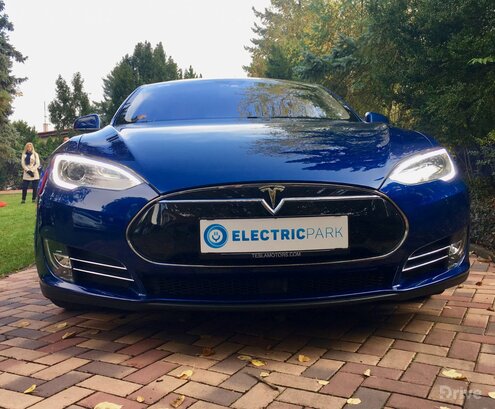 Tesla Model S