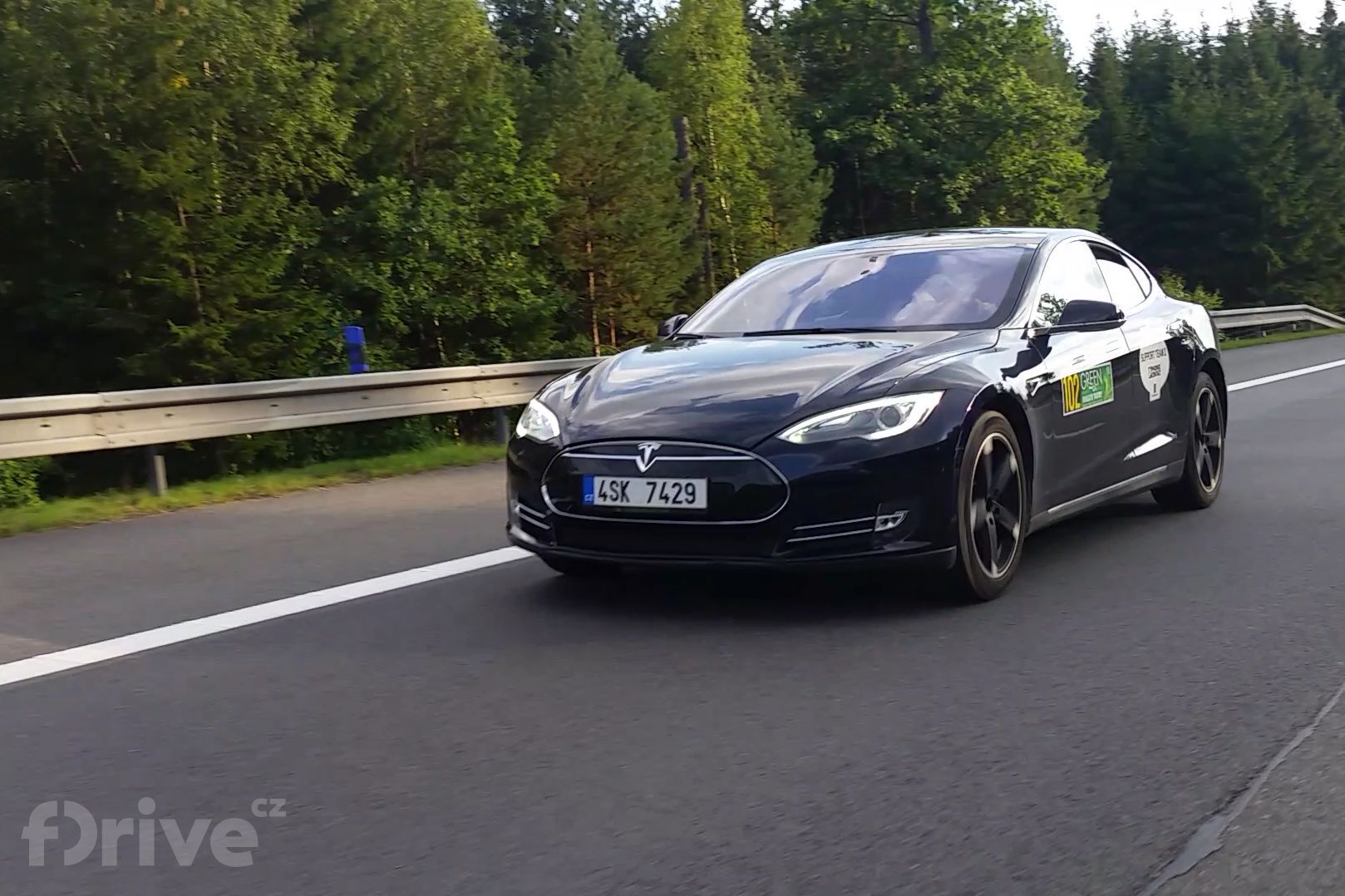 Tesla Model S 85