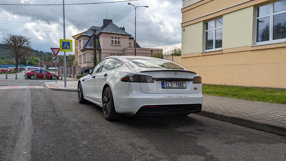 Tesla Model S Plaid