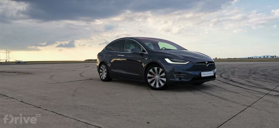 Tesla Model X - Teslicka.cz