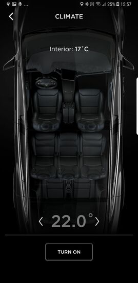 Tesla Model X (2016)