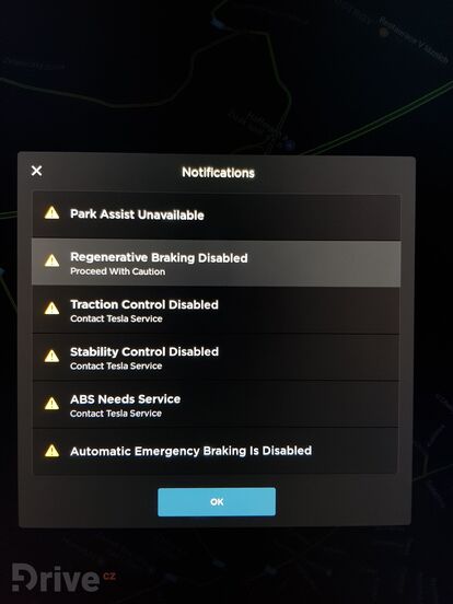 Tesla Model X (2016)