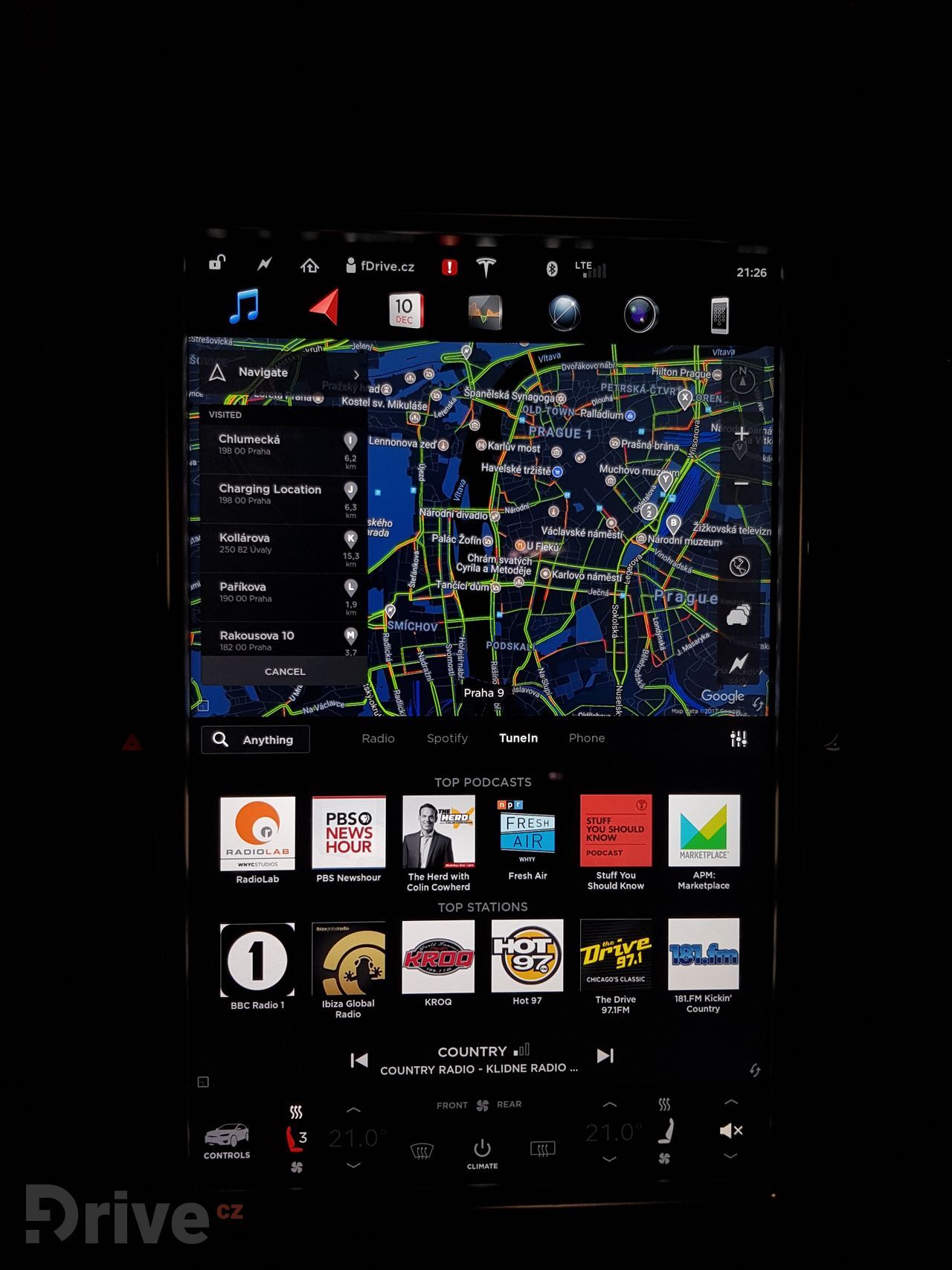 Tesla Model X (2016)